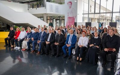 Svečano otvorenje Katoličke opće gimnazije u Popovači