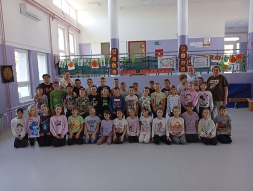 IMG-181872b3bb9ca8ec03ad7724e62fdc67-V