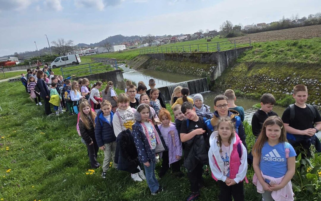 Proljetna šetnja učenika nižih razreda –obilježavanje Svjetskoga dana voda i Svjetskoga dana zaštite šuma